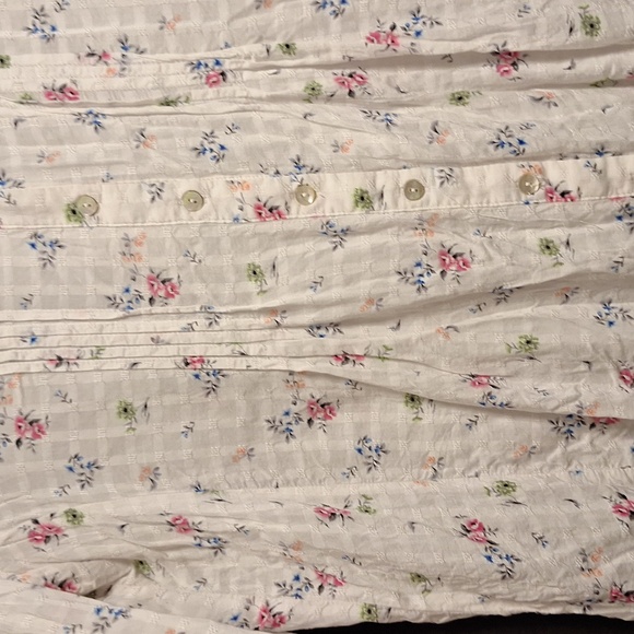 Jane and Delancey Floral V-Neck Button Blouse - - Picture 3 of 5